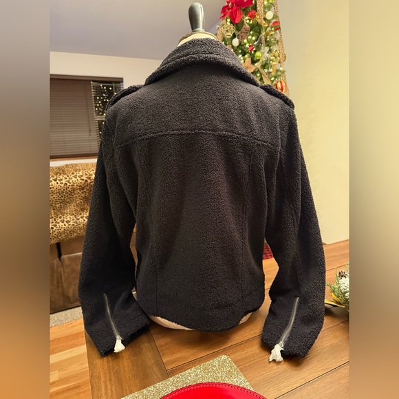 NWT Max Studio Women’s Size XL Sherpa Zip-up Jacket - Picture 4 of 6